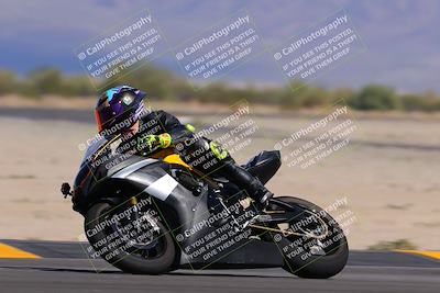 media/Oct-08-2022-SoCal Trackdays (Sat) [[1fc3beec89]]/Turn 16 (125pm)/